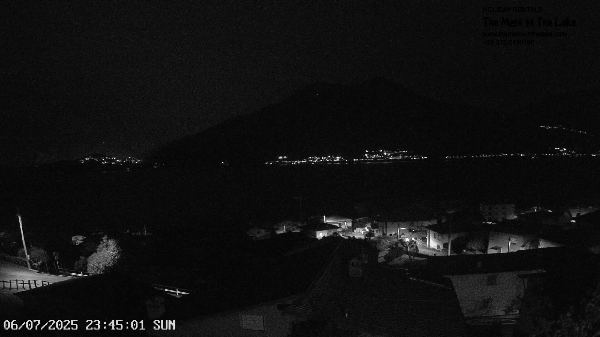 immagine della webcam nei dintorni di Cusino: webcam Pianello del Lario