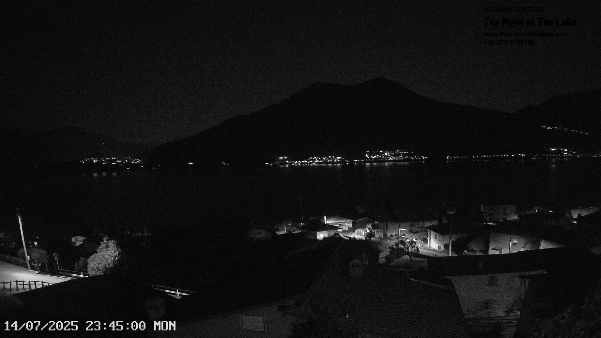 immagine della webcam nei dintorni di Dervio: webcam Pianello del Lario