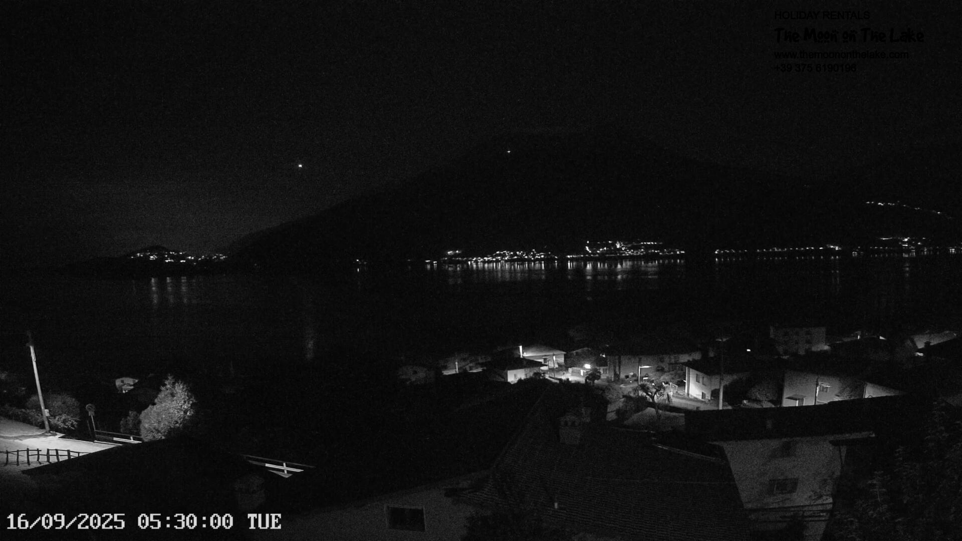 immagine della webcam nei dintorni di Cusino: webcam Pianello del Lario