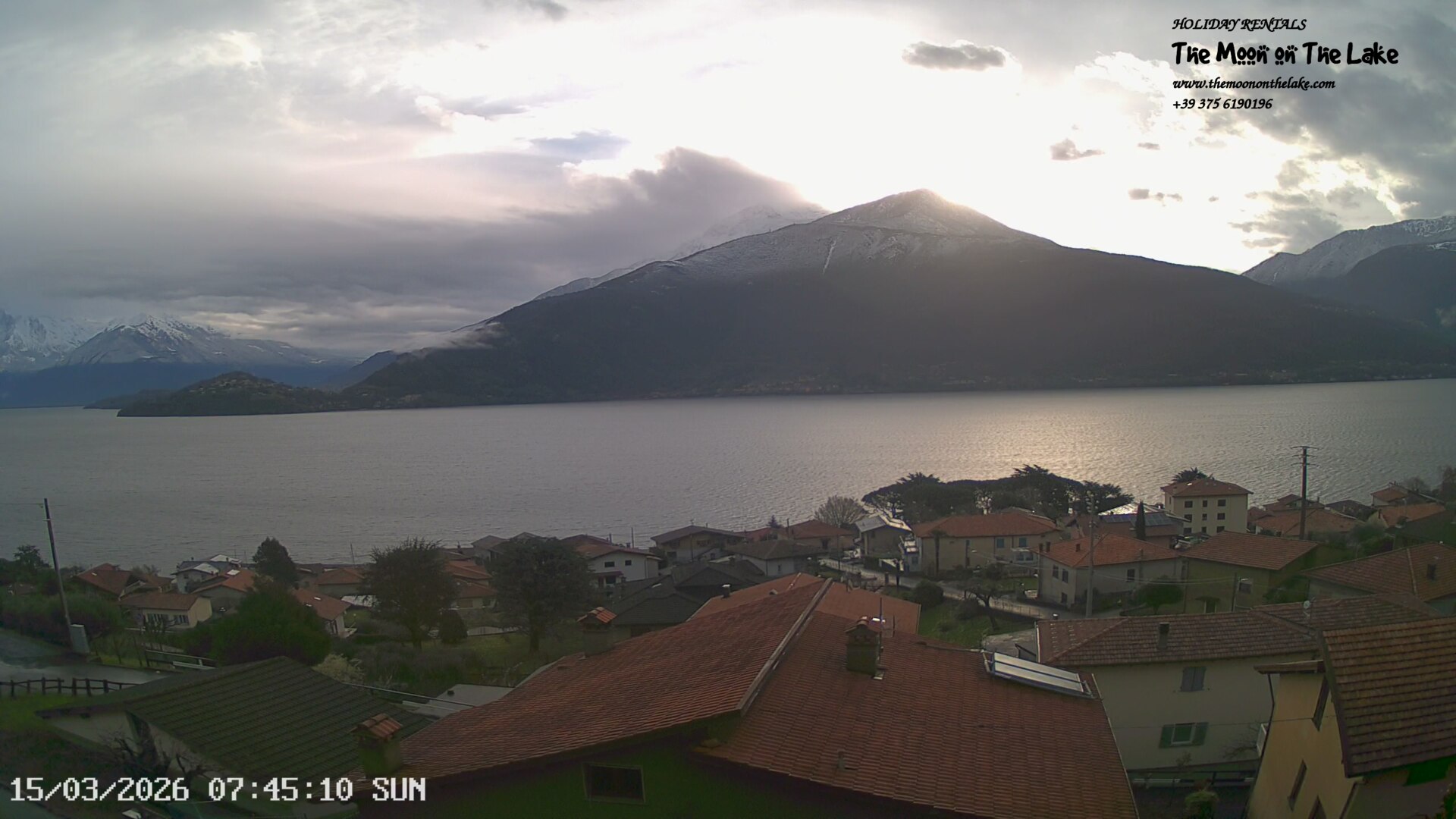 immagine della webcam nei dintorni di Dervio: webcam Pianello del Lario
